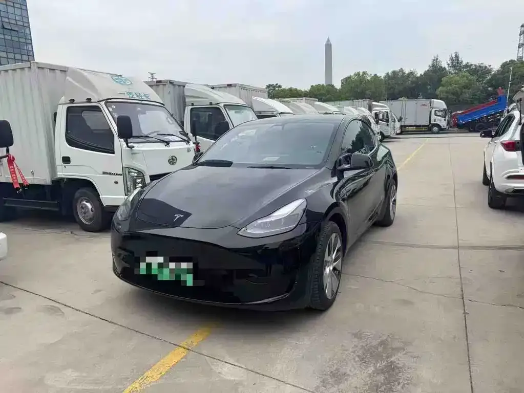Tesla Model Y — фото 4