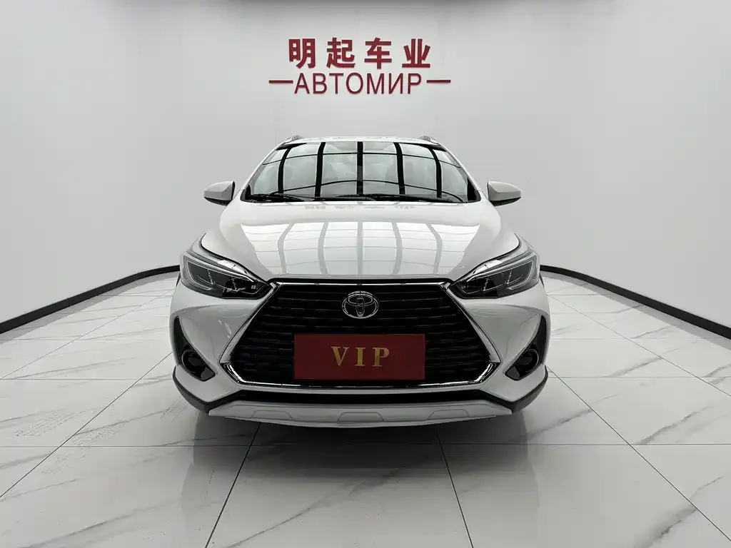 Toyota Yaris L — фото 7