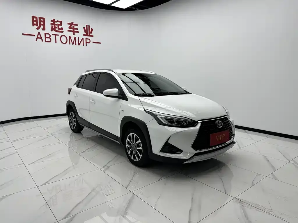 Toyota Yaris L — фото 6