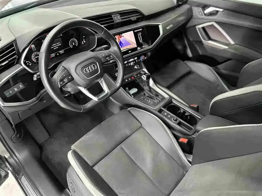 Audi Q3 — фото 10