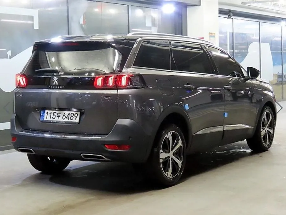 Peugeot 5008 — фото 10