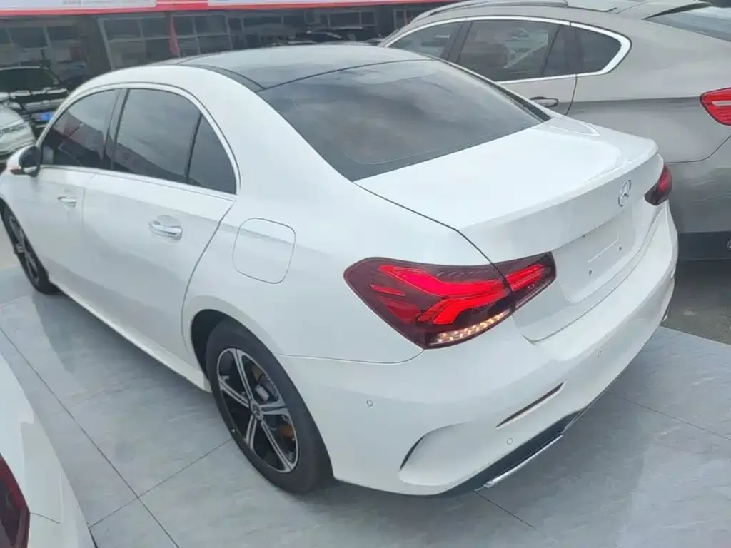 Mercedes-Benz A-Class — фото 10