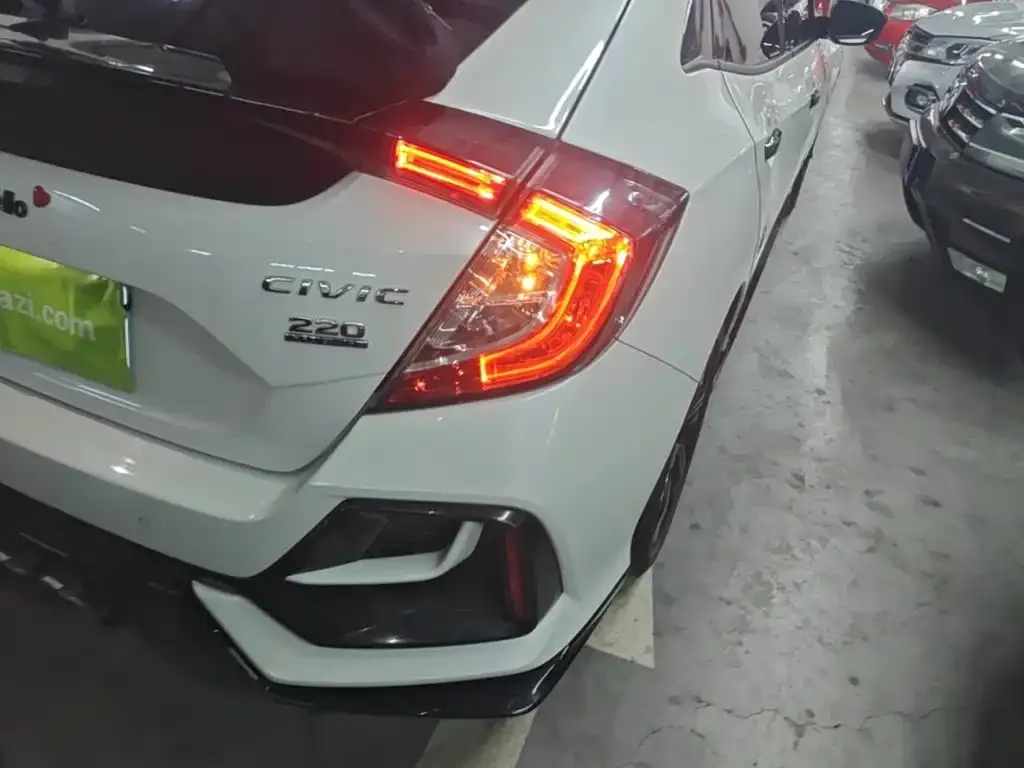 Honda Civic — фото 5