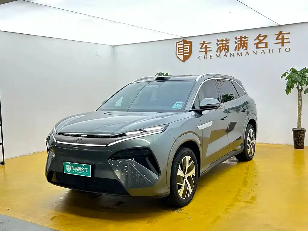 BYD Tang L — фото 1