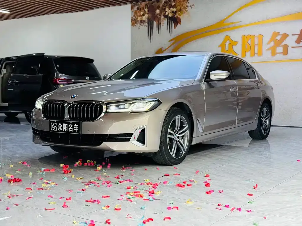 BMW 5 Series — фото 1
