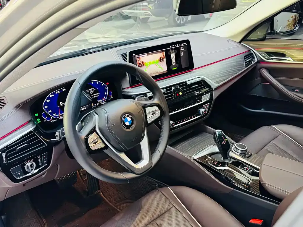 BMW 5 Series — фото 2