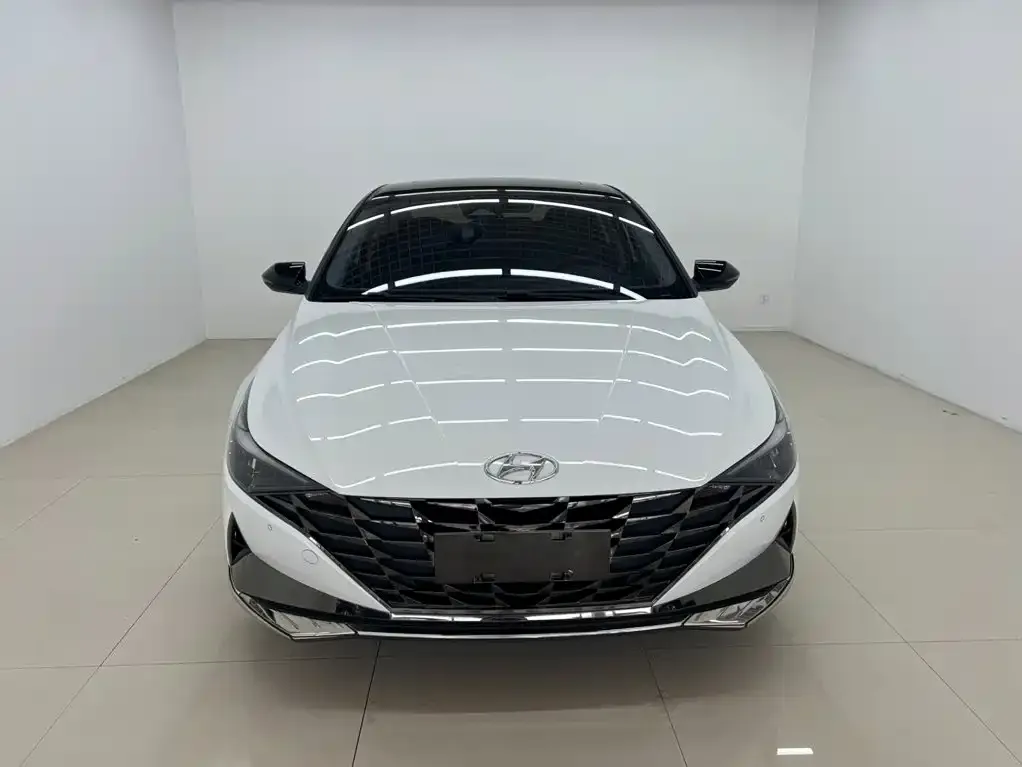 Hyundai Elantra — фото 8