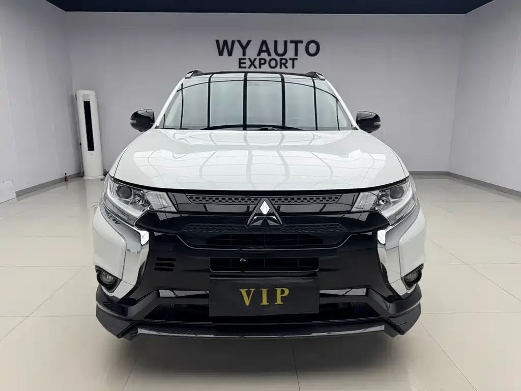 Mitsubishi Outlander — фото 2
