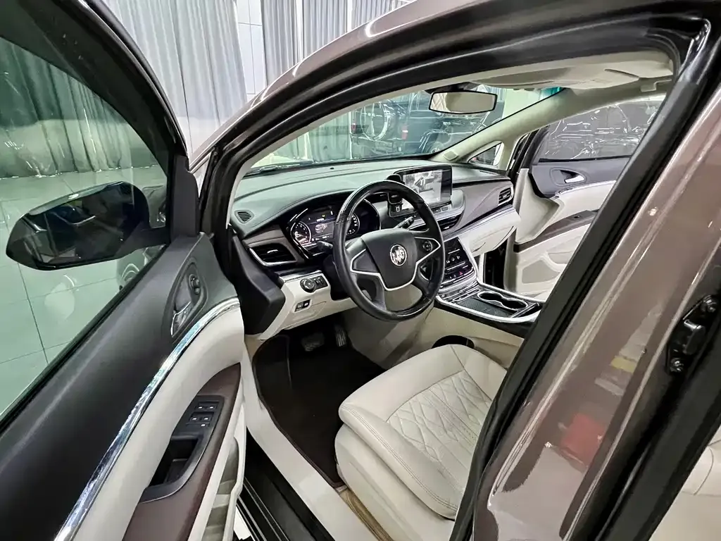 Buick GL8 2024 из CN, фото 3