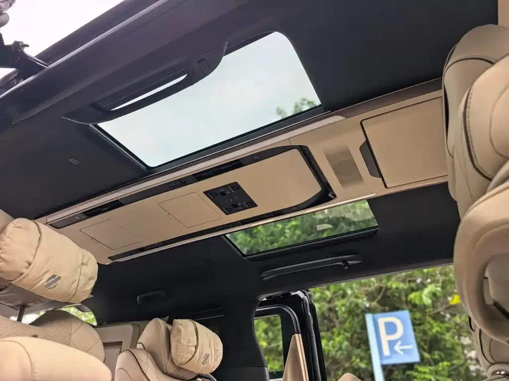 Toyota Alphard — фото 4
