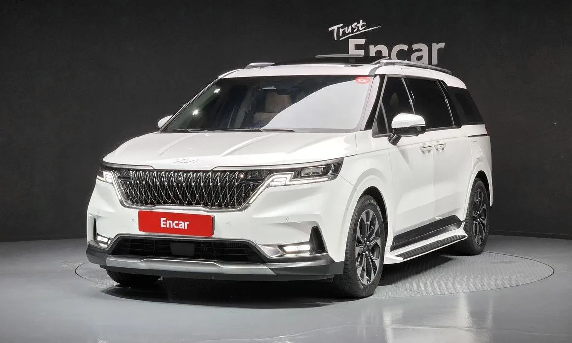 Kia Carnival — фото 1