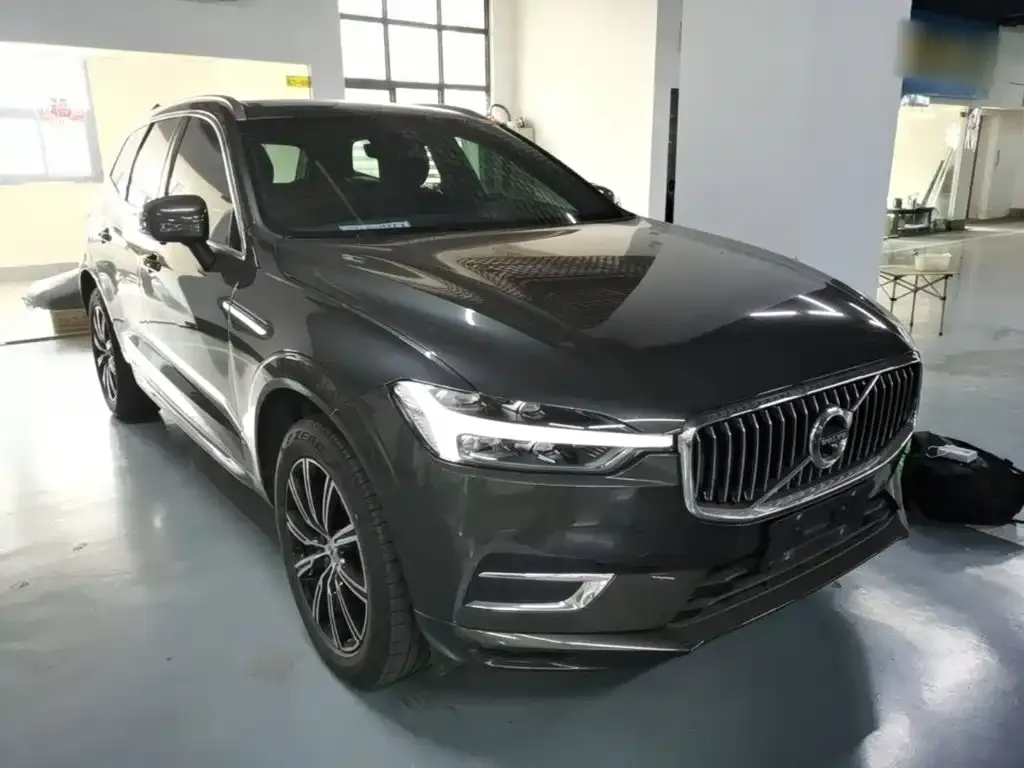 Volvo XC60 — фото 2