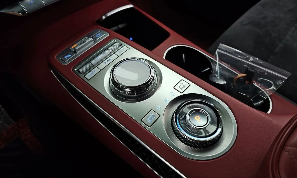Genesis GV70 — фото 4