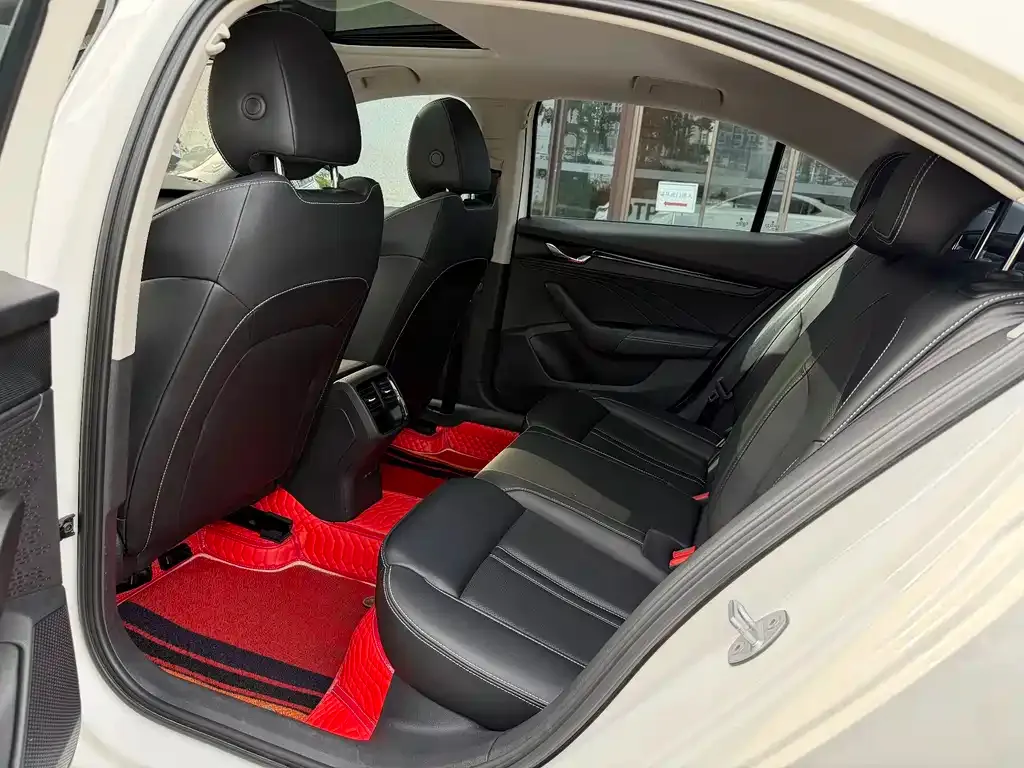 Skoda Octavia 2022 из CN, фото 10