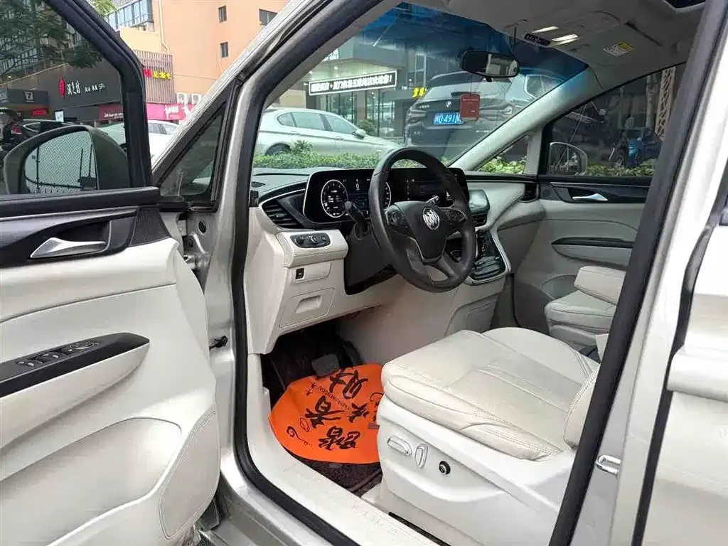 Buick GL8 — фото 5