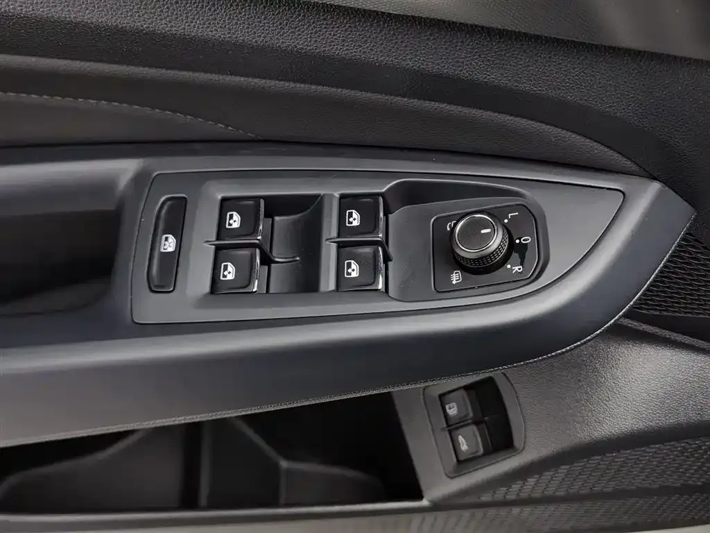 Volkswagen 帕萨特插电混动 — фото 8