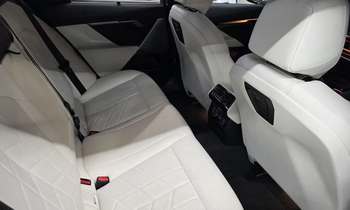 BMW i5 2025 из KR, фото 5