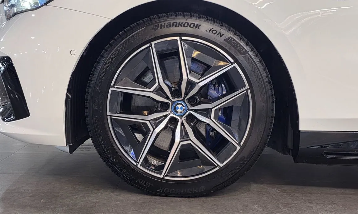 BMW i5 2025 из KR, фото 8