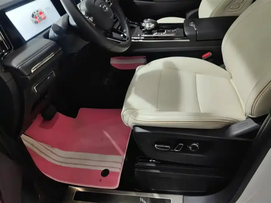 GAC Motor Trumpchi M8 — фото 3