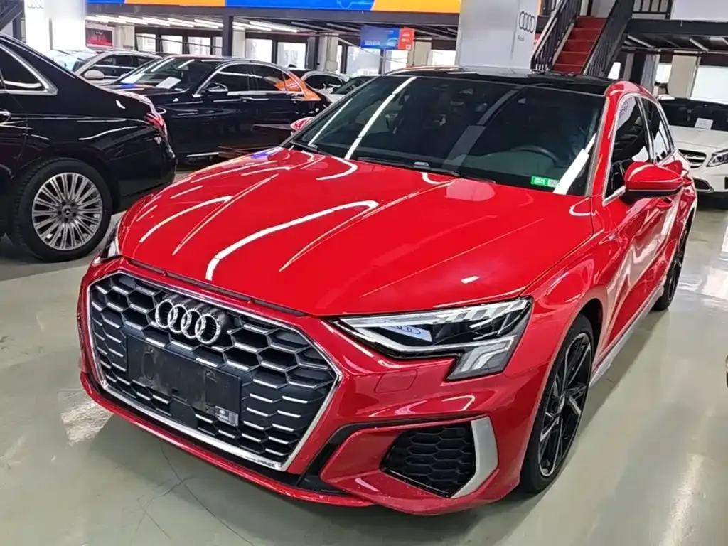 Audi A3 — фото 1