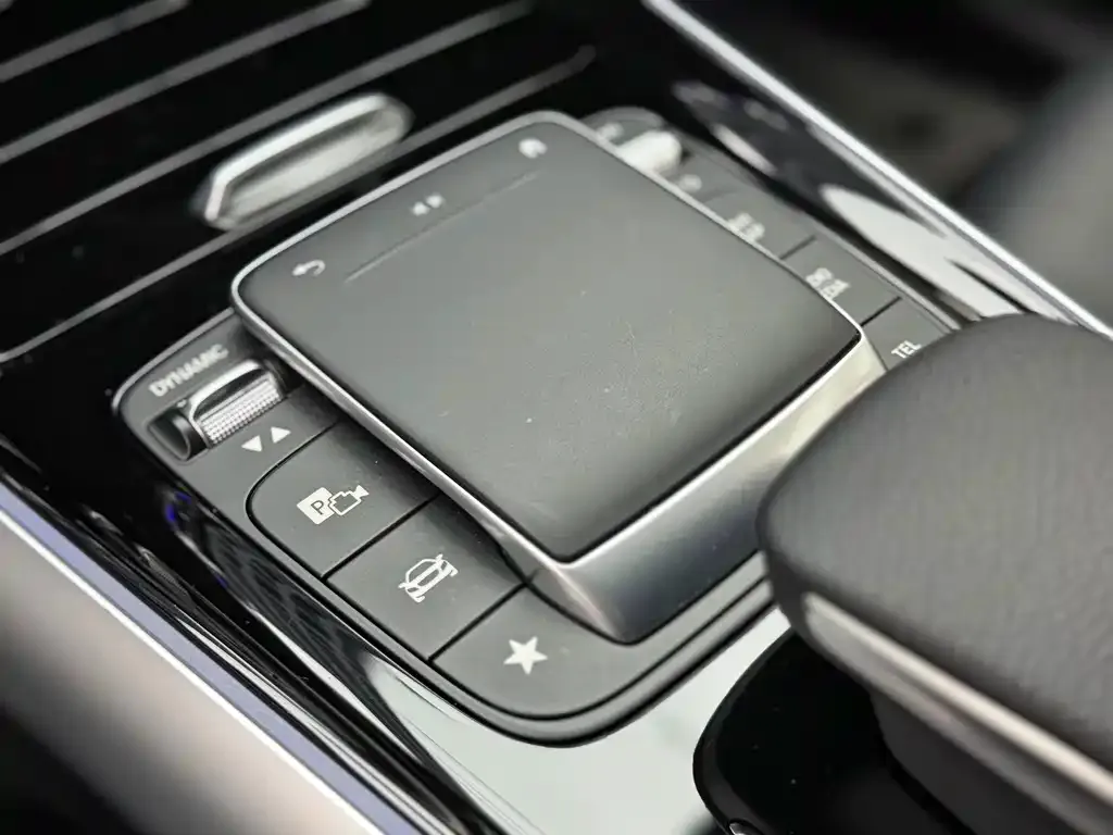 Mercedes-Benz EQA — фото 3