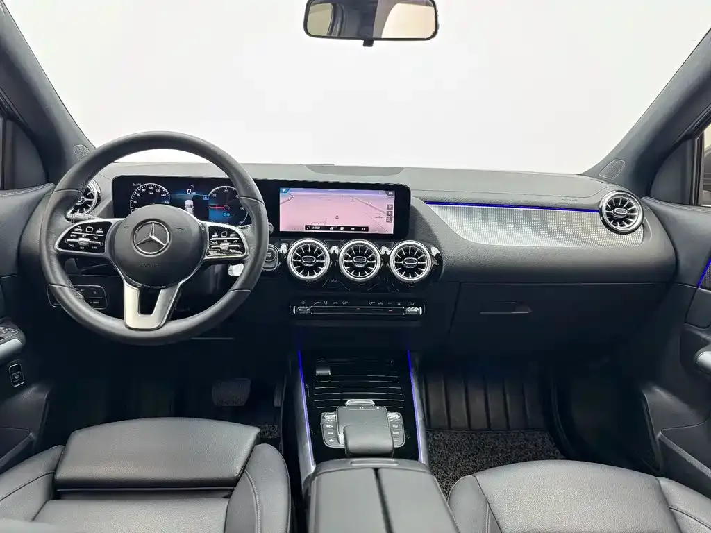 Mercedes-Benz EQA — фото 7
