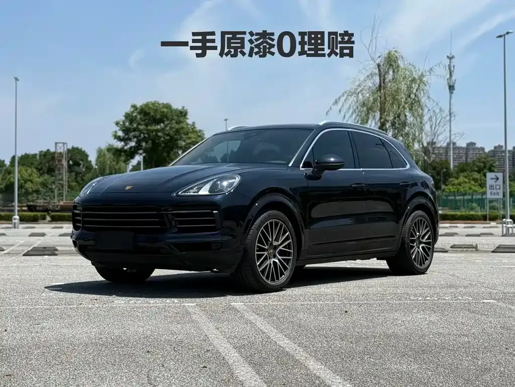 Porsche Cayenne — фото 1
