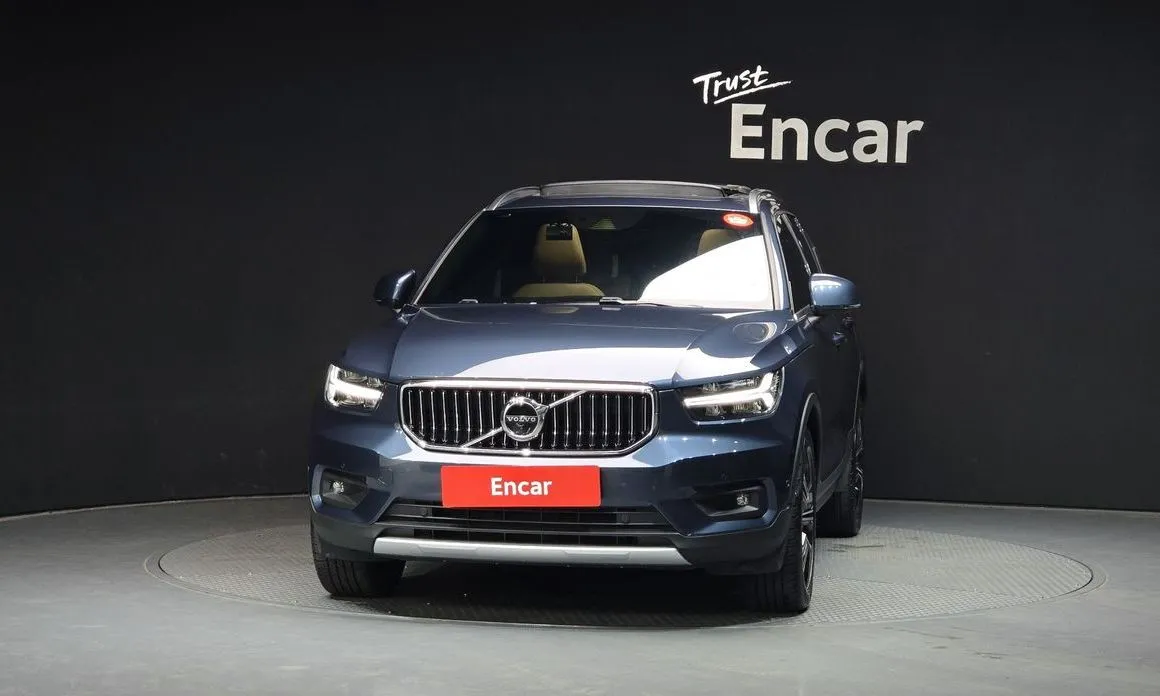 Volvo XC40 — фото 3