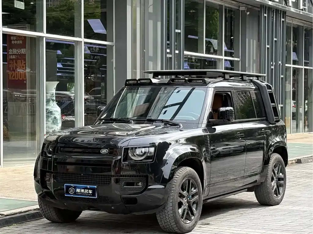 Land Rover Defender — фото 1