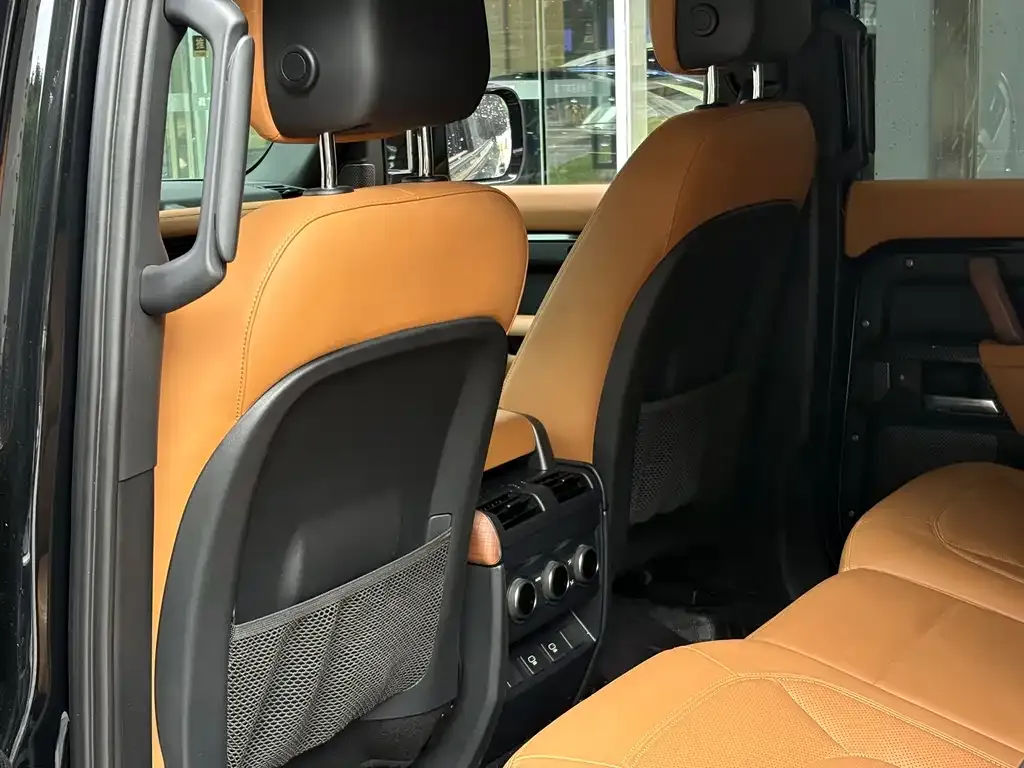 Land Rover Defender — фото 3