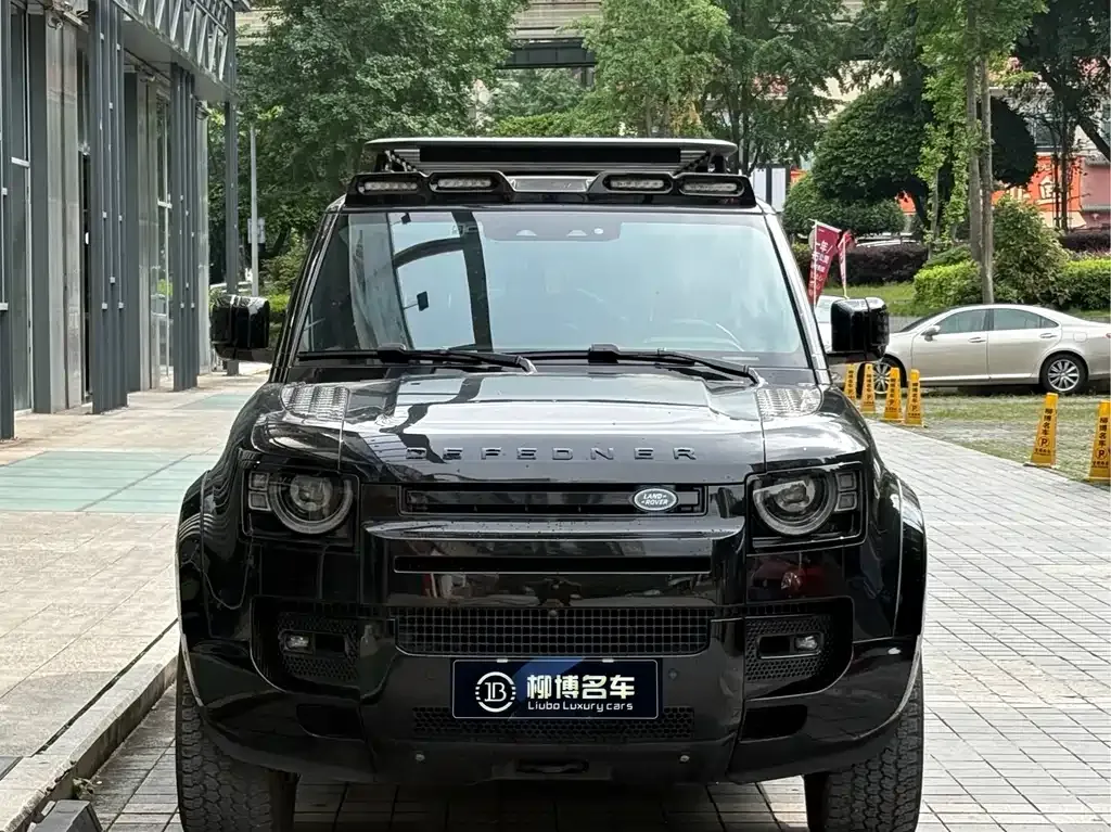 Land Rover Defender — фото 10