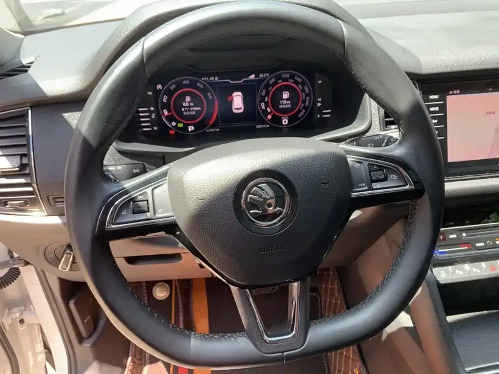 Skoda Kodiaq GT — фото 9