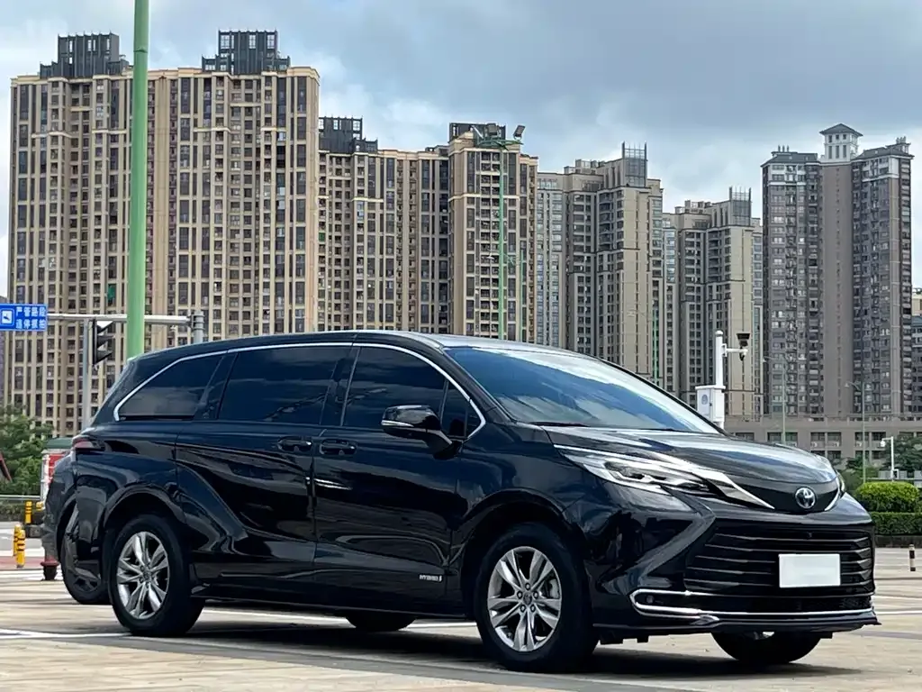 Toyota Sienna 2024 из CN, фото 7