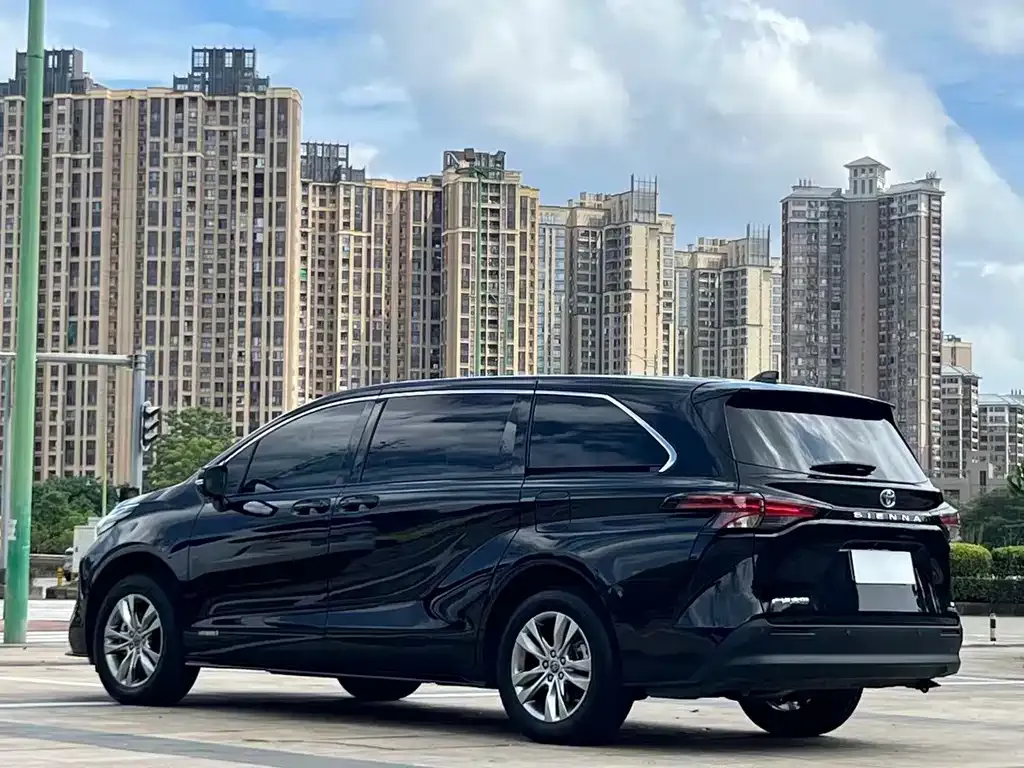 Toyota Sienna 2024 из CN, фото 8