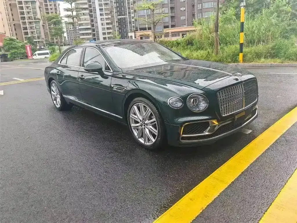 Bentley Flying Spur — фото 8