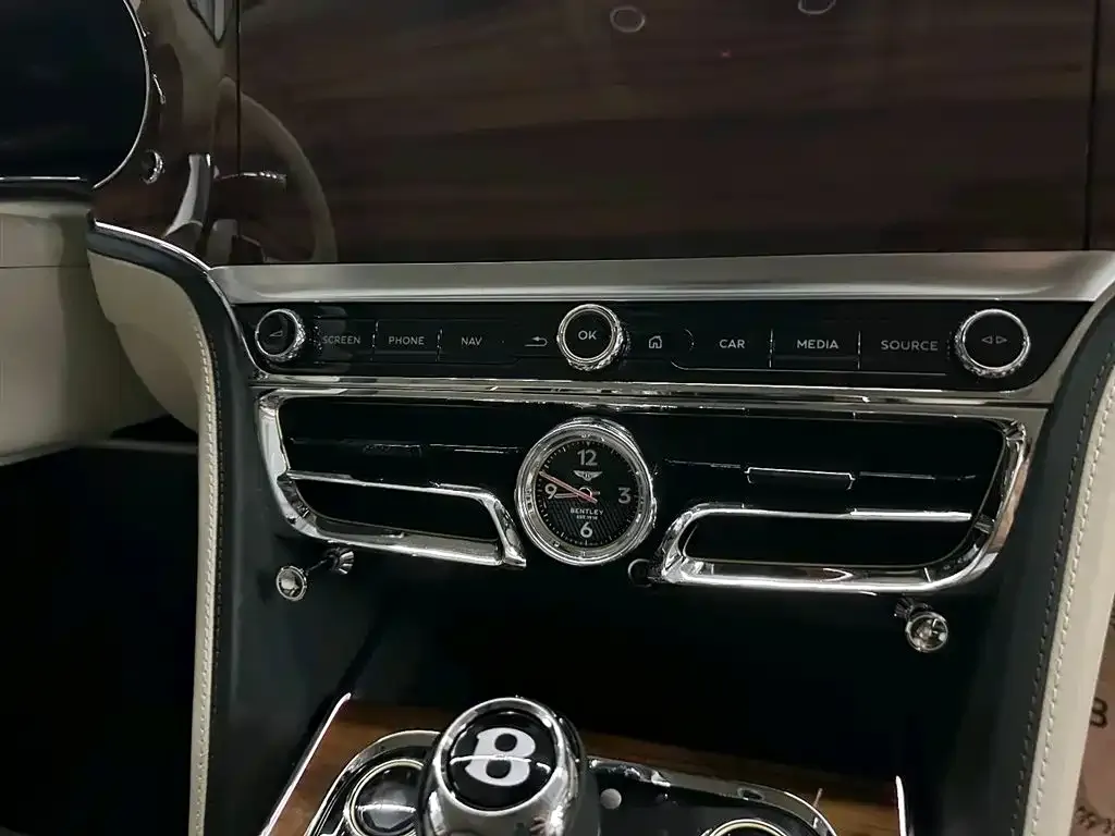 Bentley Flying Spur — фото 6