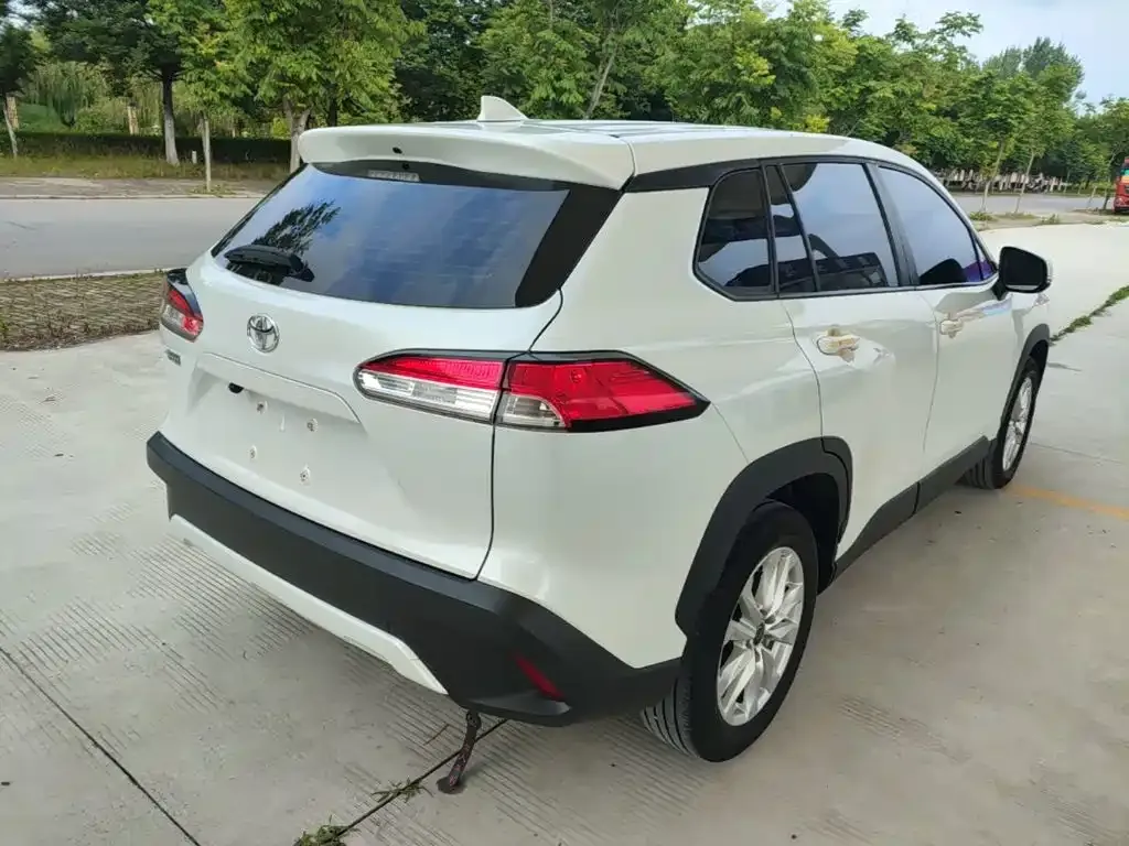 Toyota Corolla Cross — фото 4