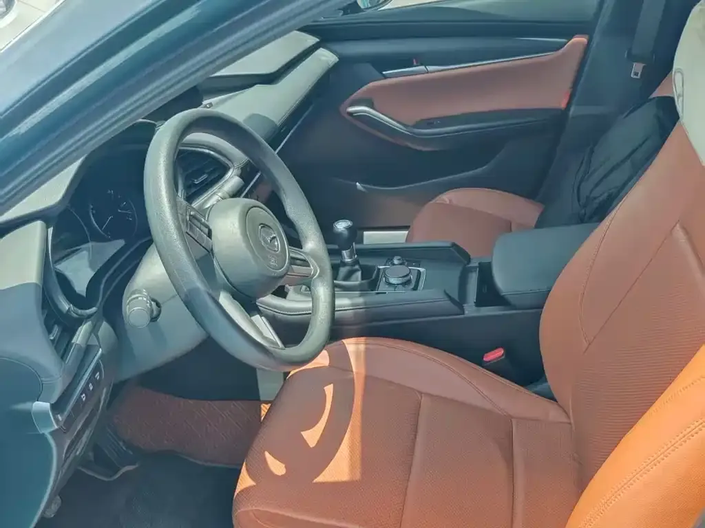 Mazda 3 Axela 2023 из CN, фото 8