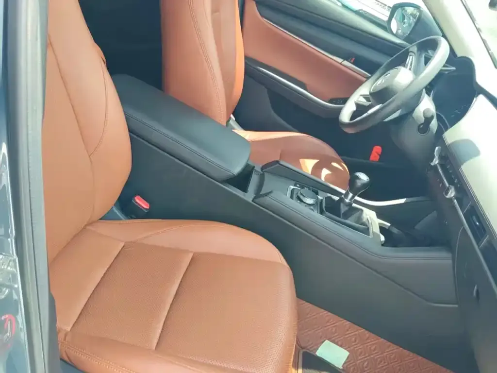 Mazda 3 Axela 2023 из CN, фото 3