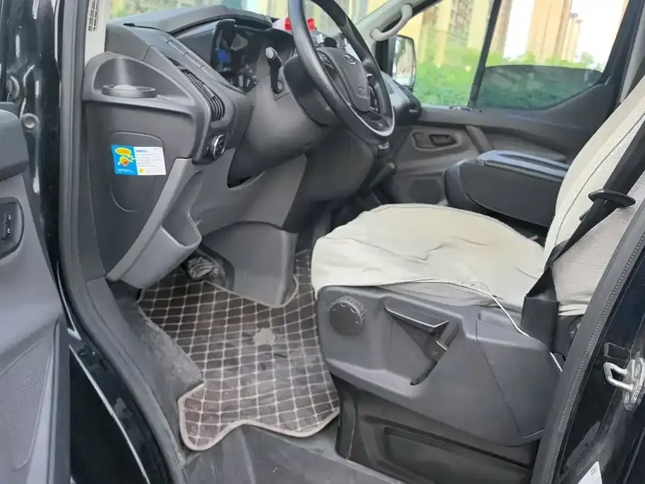 Ford Transit 2022 из CN, фото 2