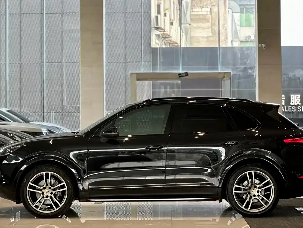 Porsche Cayenne — фото 5