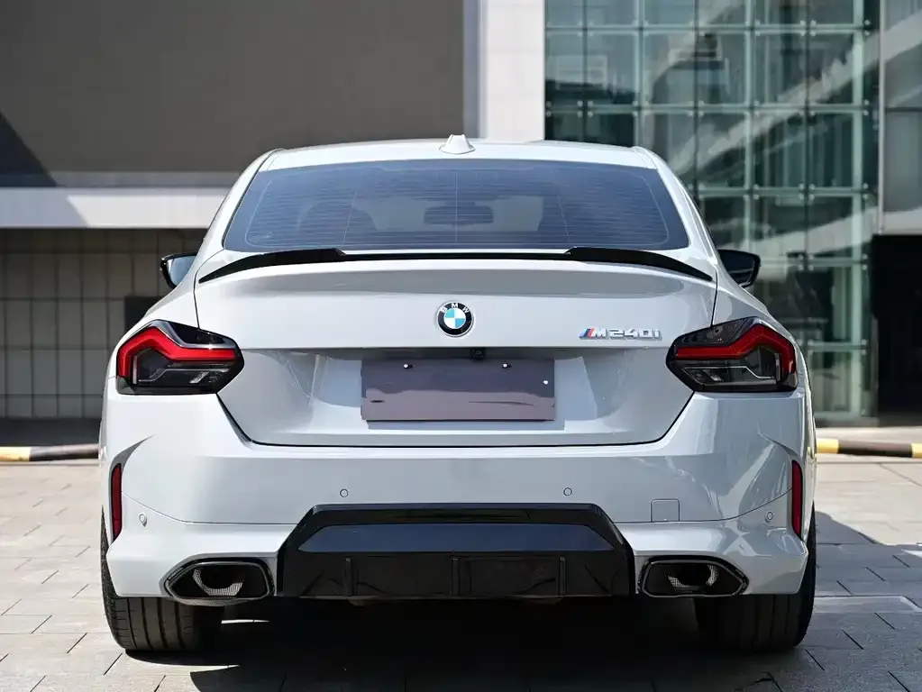 BMW M240i — фото 8