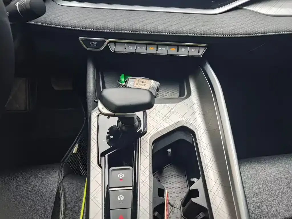 Geely Xingrui 2024 из CN, фото 3
