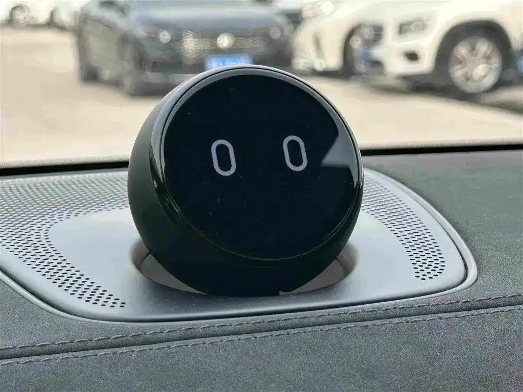 NIO EC6 — фото 10