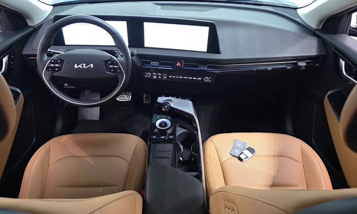 Kia EV6 — фото 10