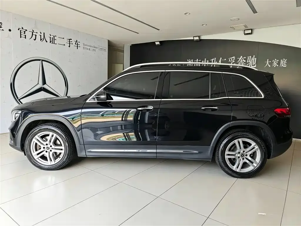 Mercedes-Benz GLB — фото 9