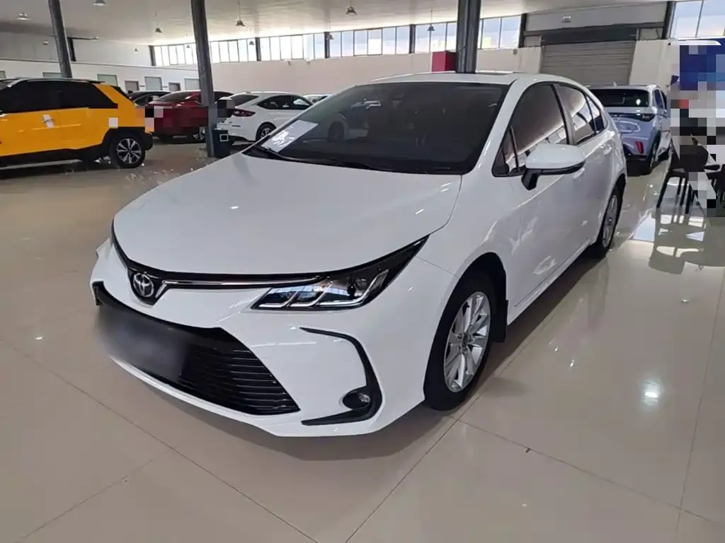 Toyota Corolla — фото 1