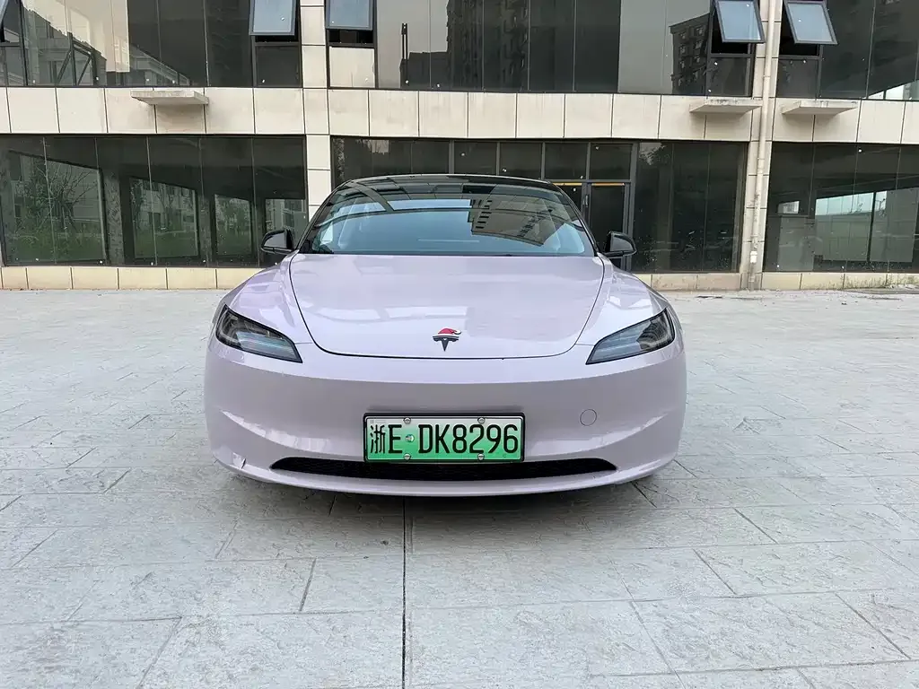 Tesla Model 3 — фото 4