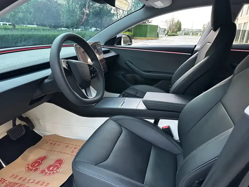 Tesla Model 3 — фото 3