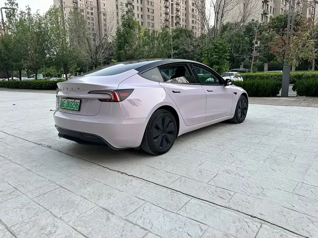 Tesla Model 3 — фото 8